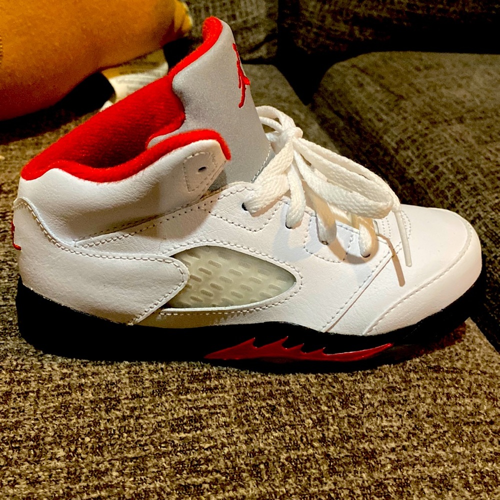 Kids Jordan 5 retro